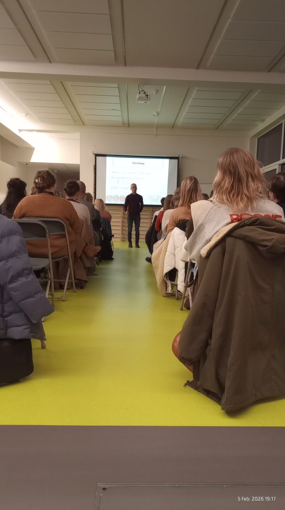 Op 5 februari mochten we Thomas Fondelli ontvangen die ons wegwijs maakte  en op weg hielp in de wereld van eetproblemen bij autisme. Het werd een boeiende en succesvolle avond dankzij de vele helpende handen van de collega's. 